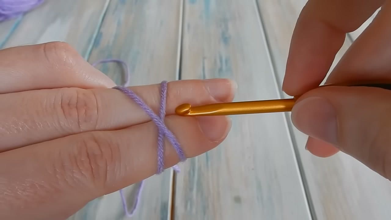 Step 5: Step 5: Slide the Hook Under the First Strand