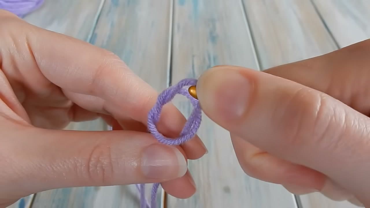 Step 7: Step 7: Slip Your Fingers Out and Pull the Tail