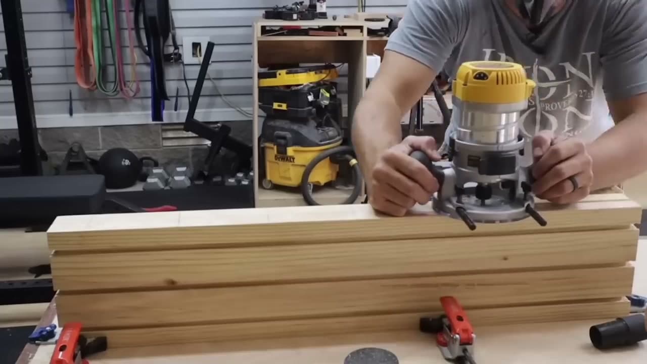 Step 7: Step 7: Add the Edge Guide for Grooves and Parallel Cuts
