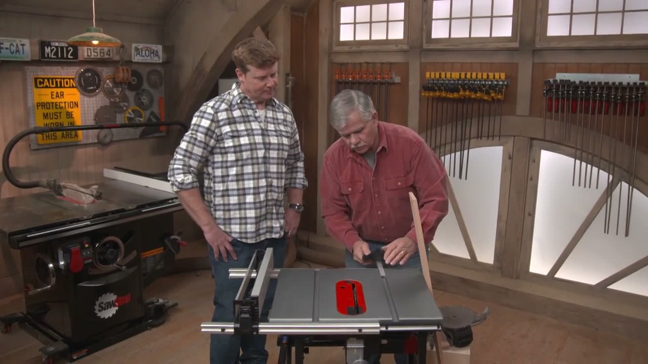 Step 6: Step 6: Use the Miter Gauge for the Crosscut