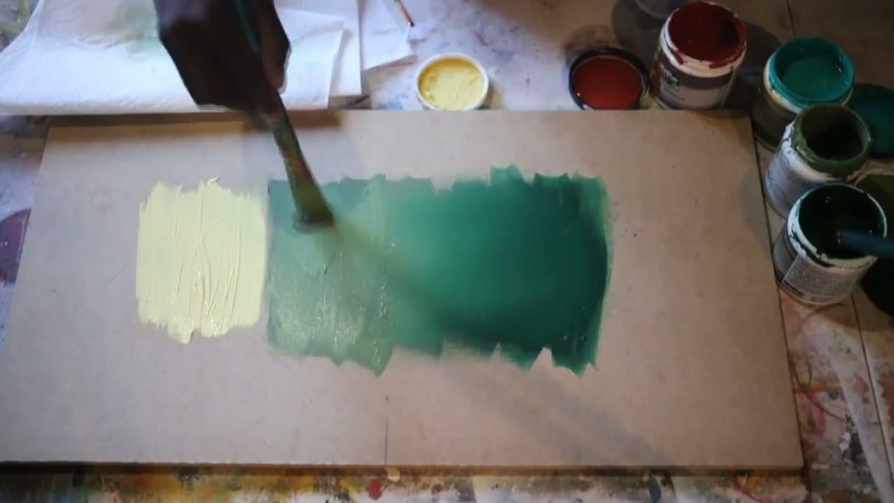 Step 5: Step 5: Add a Third Colour Along One Edge