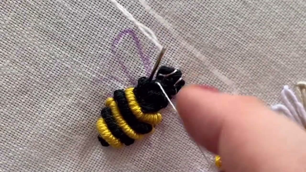 Step 5: Stitch the White Eyes - How to Embroider a Bee (Beginner Hand Embroidery, Step by Step)