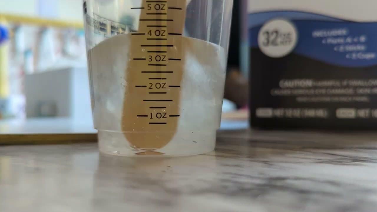 Step 3: Mix 1.5 oz Part A With 1.5 oz Part B and Stir Two Minutes - How to Make a Resin Suncatcher