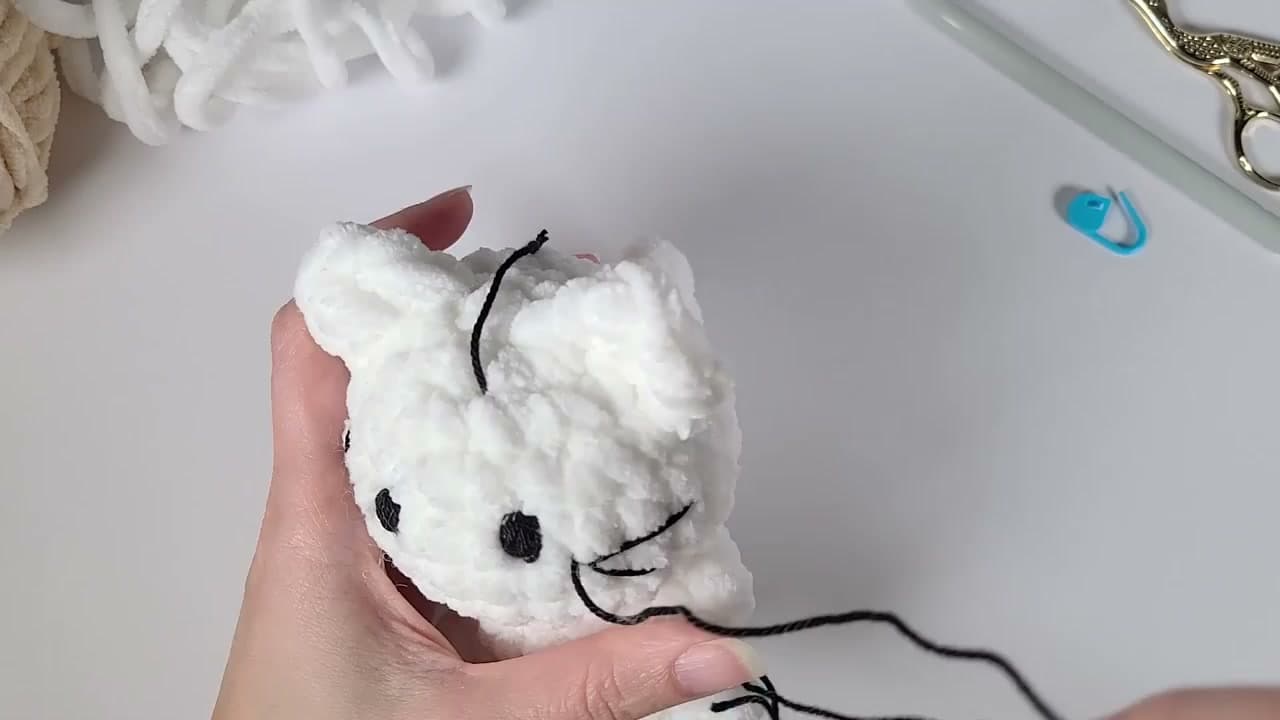 The finished result: How to Crochet a Cat (No-Sew Beginner Amigurumi)