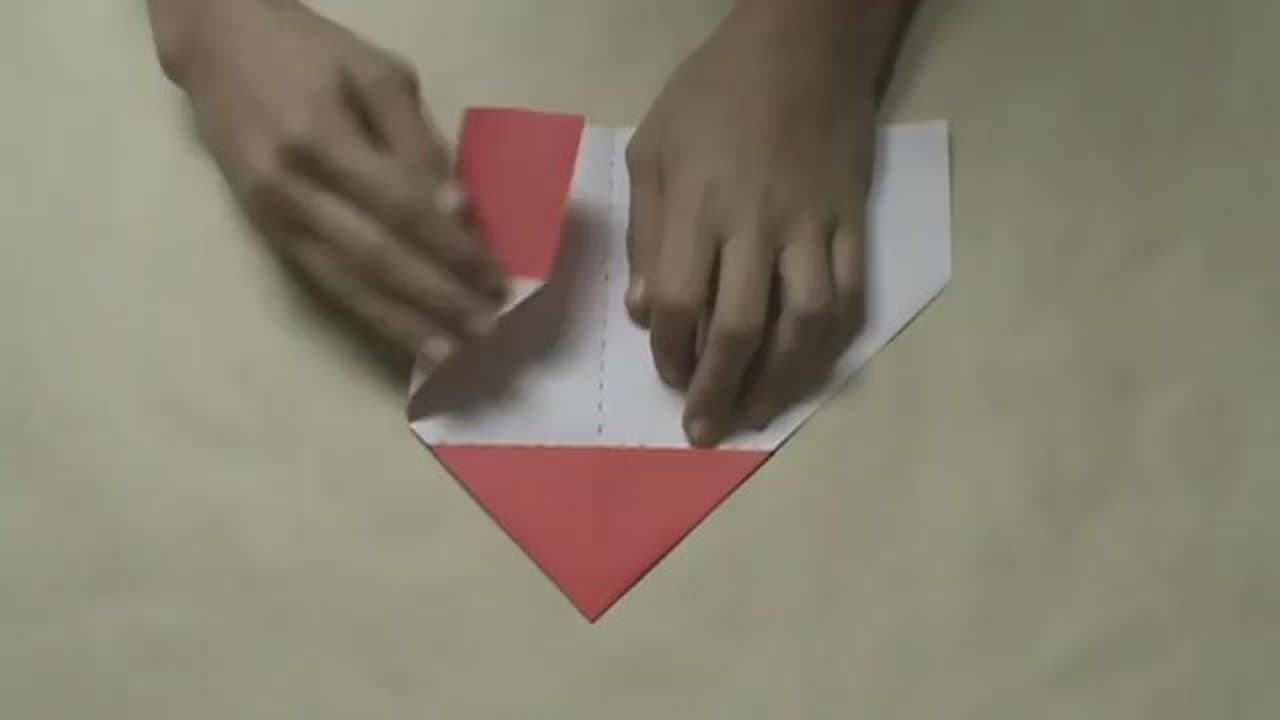 Step 4: Step 4: Fold the Upper Edges to the Centerline