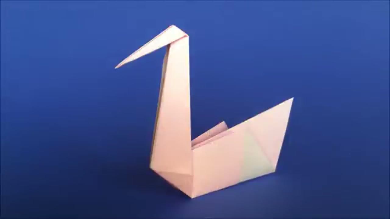 The finished result: How to Make an Origami Swan