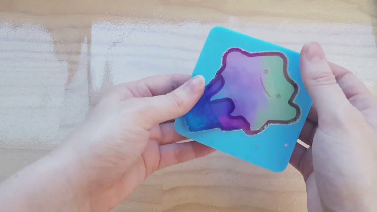 The finished result: How to Add Color to Resin