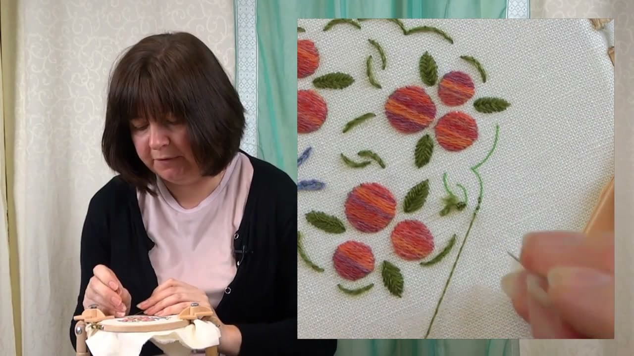 Step 2: Step 2: Make Your First Forward Stitch and Leave a Loop