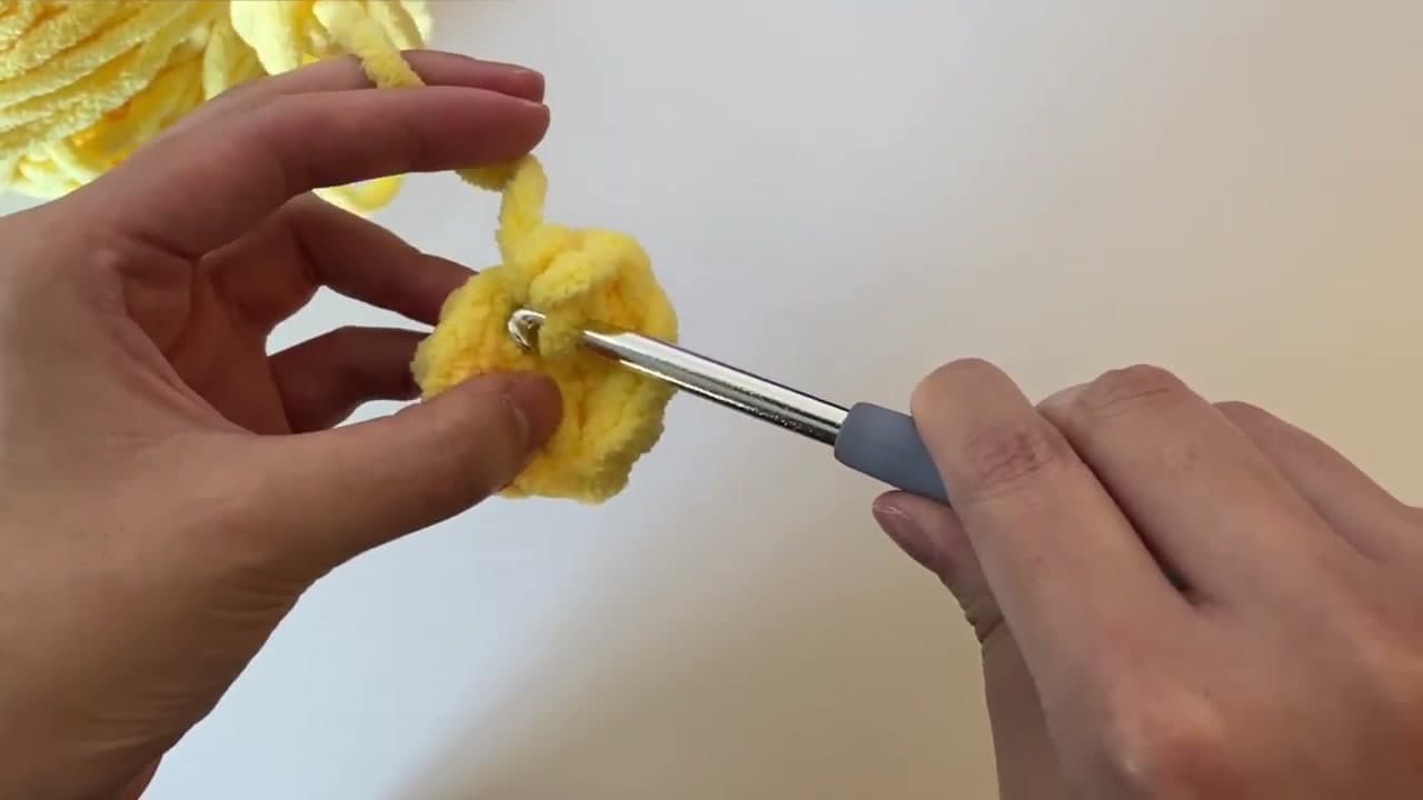 Step 2: Step 2: Work the Increase Rounds to 21 Stitches