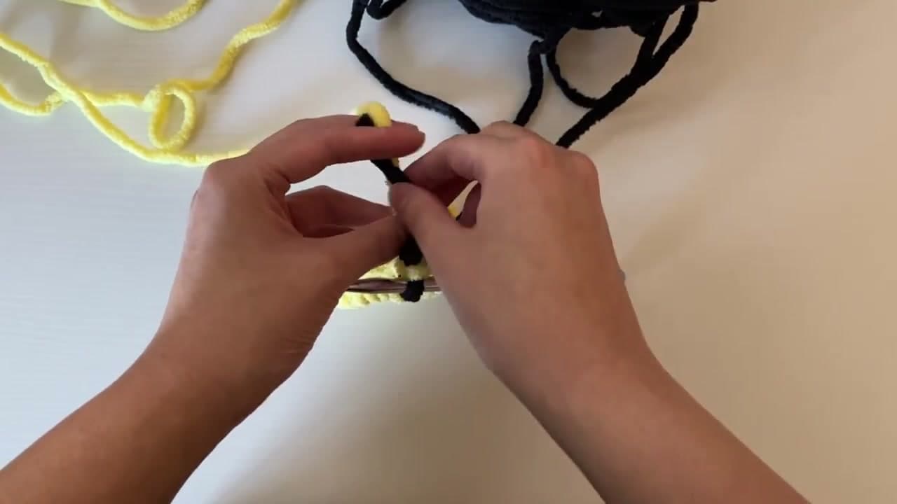 Step 3: Change to Black Yarn for the First Stripe - How to Crochet a Bee: Beginner Amigurumi
