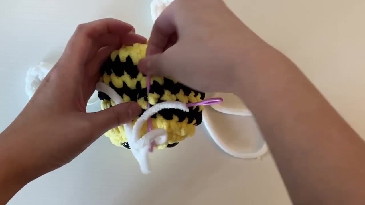 How to Crochet a Bee: Beginner Amigurumi