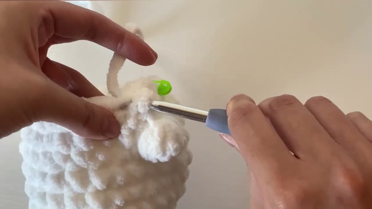 Step 6: Round 11 + First Decrease Round - How to Crochet an Easter Bunny (Beginner Amigurumi)