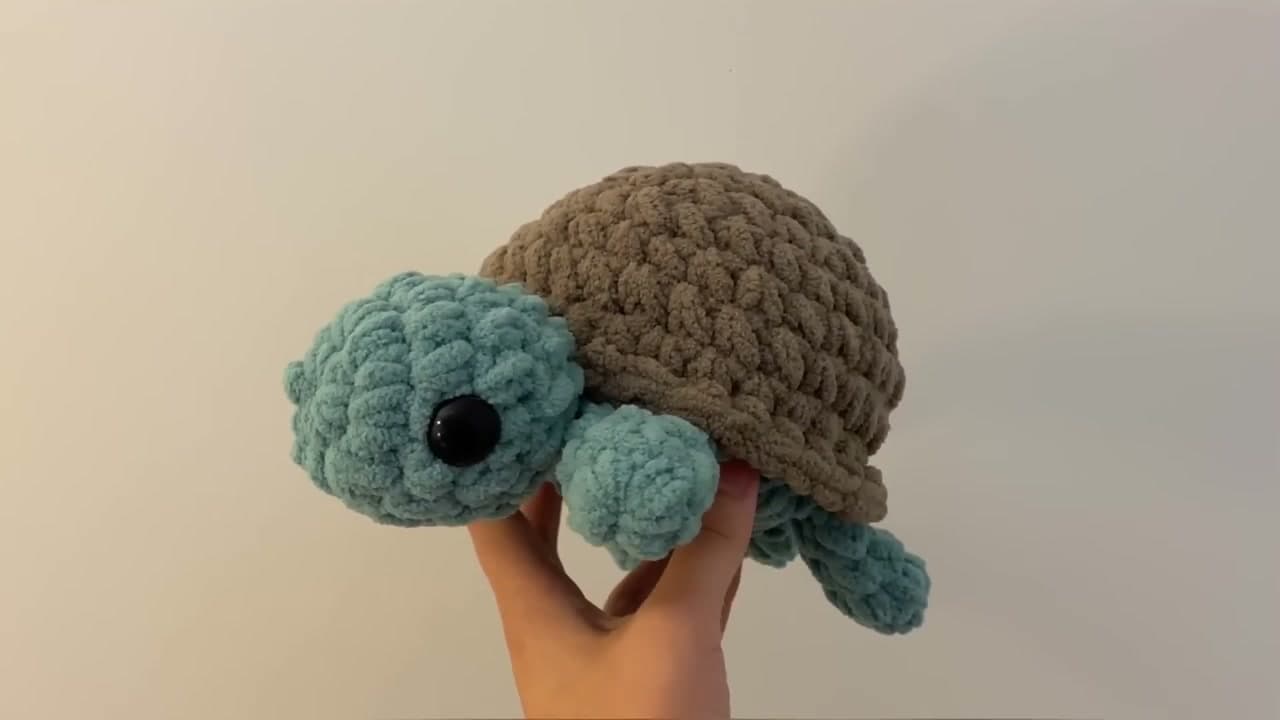 The finished result: How to Crochet a Turtle: Beginner Amigurumi