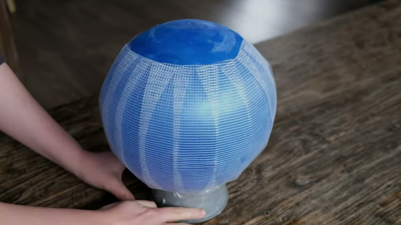 Step 1: Wrap the Balloon Mold in Mesh - How to Make a Concrete Vase (Wabi-Sabi Style, Step by Step)