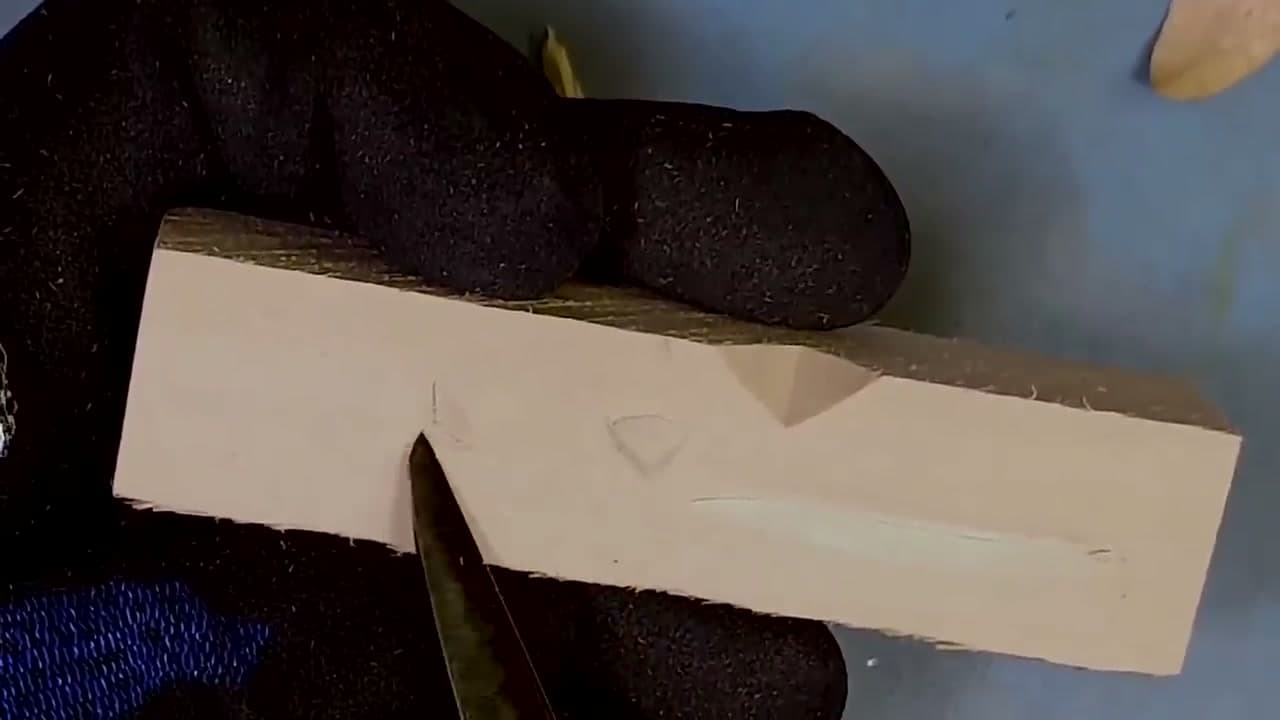 Step 7: Step 7: The Pyramid (Stab) Cut